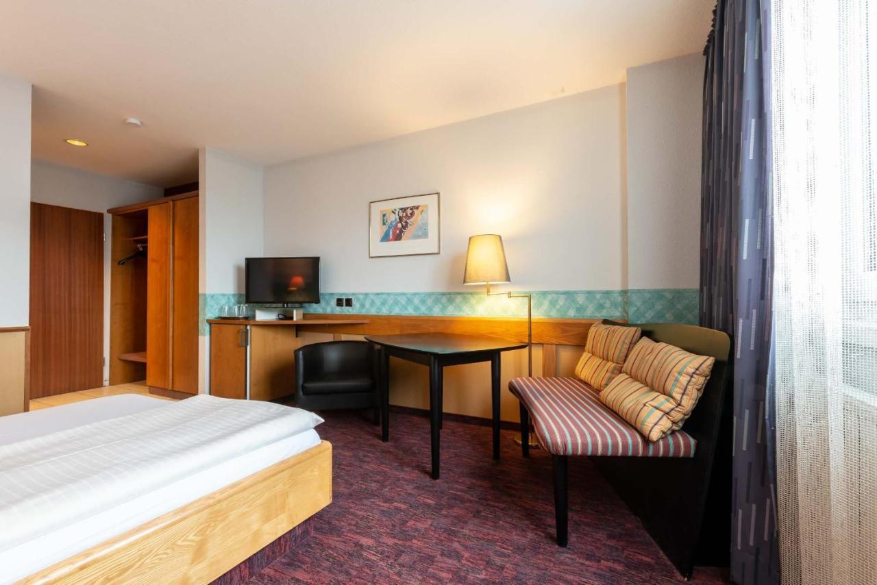 Enjoyhotel Garni Korntal Stuttgart B&B Parkplatz Sprinter Esterno foto